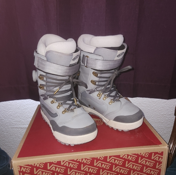 Vans Ventana luna professional snowboard boots